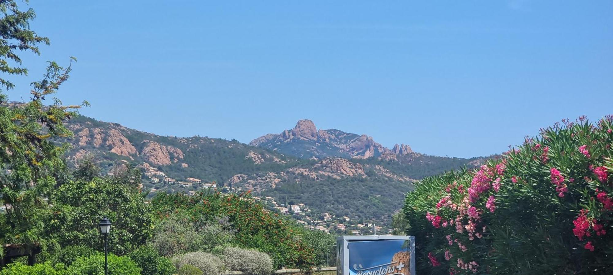 Agay Cap Esterel Le Hameau F2 Clim Plein Sud Dernier Etage Magnifique Vue Mer Saint-Raphaël Exteriér fotografie