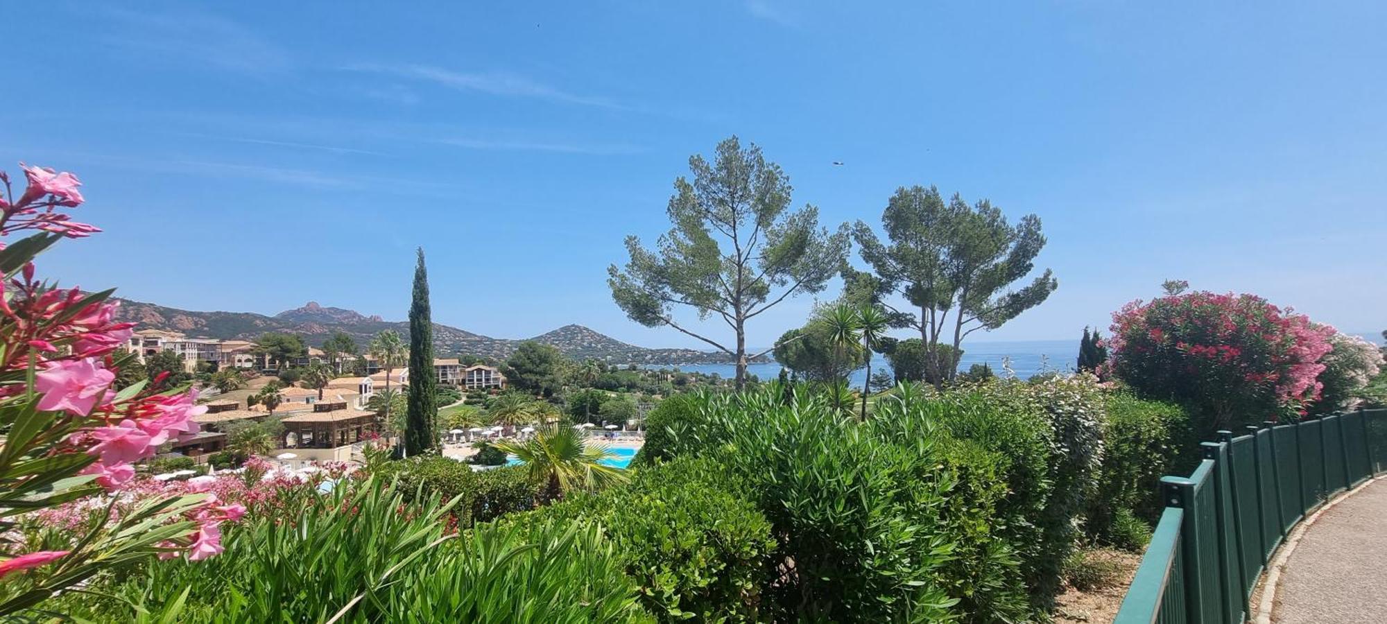 Agay Cap Esterel Le Hameau F2 Clim Plein Sud Dernier Etage Magnifique Vue Mer Saint-Raphaël Exteriér fotografie
